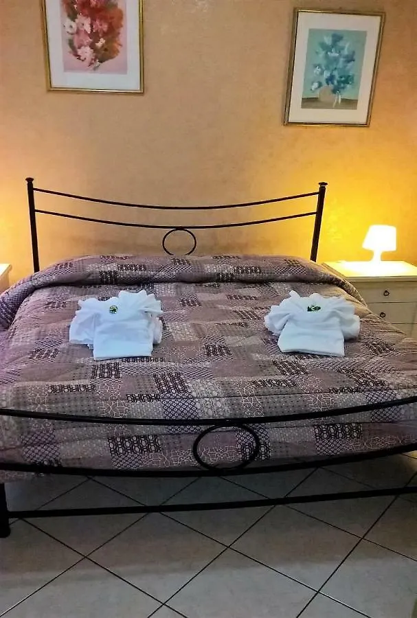 Alojamento de Acomodação e Pequeno-almoço Felicia Rooms Roma